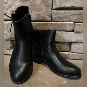 White Mountain Double Zip Bootie - Size 8